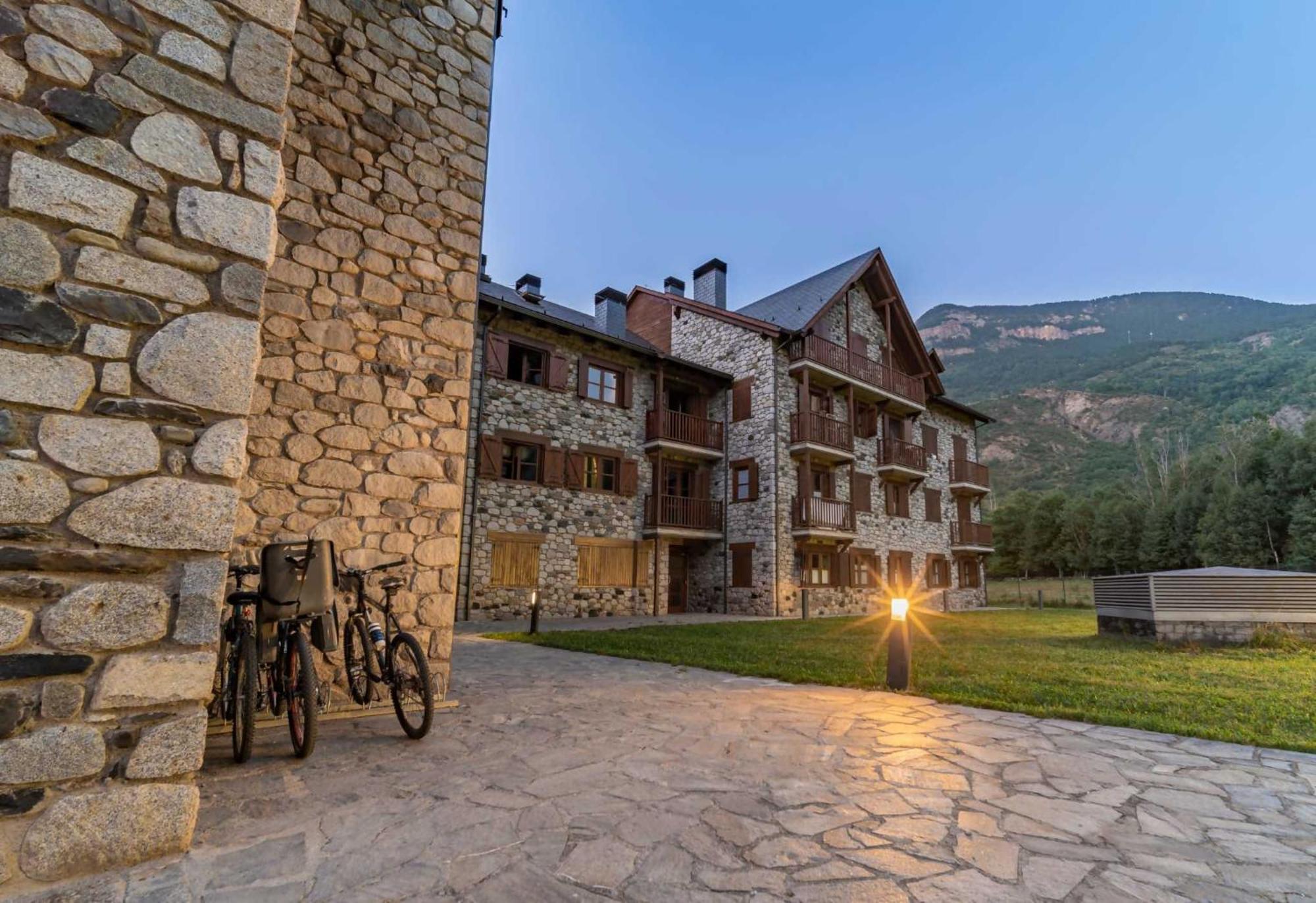 Appartement Loira Casa Sanchines Duplex De Lujo En Benasque Extérieur photo