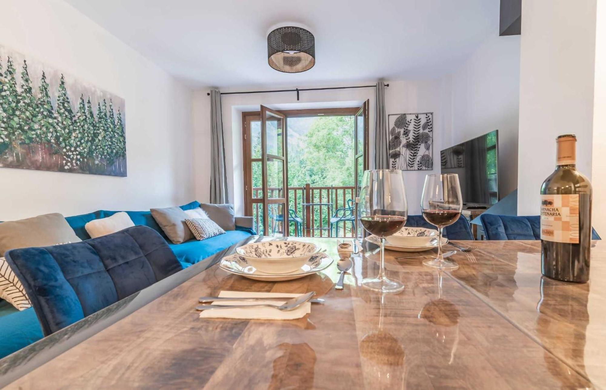 Appartement Loira Casa Sanchines Duplex De Lujo En Benasque Extérieur photo