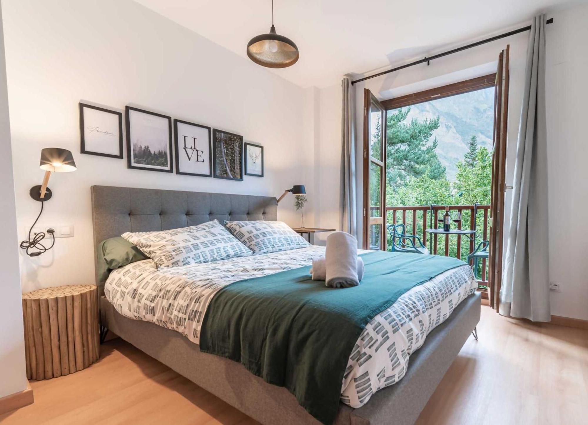 Appartement Loira Casa Sanchines Duplex De Lujo En Benasque Extérieur photo